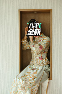 九成新果绿色马来褂新中式秀禾裙褂，双层袖子，A摆裙，不是百褶