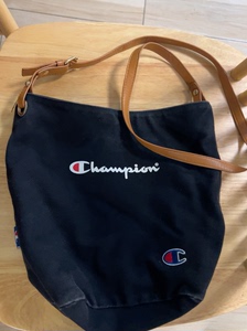 #CHAMPION/冠军 冠军帆布包，背了几次，一次没下水洗