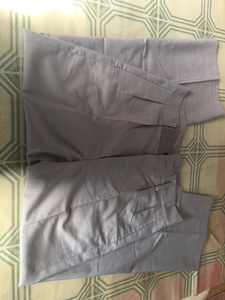 80年代纯手工缝制的男式的确良直筒裤子，浅灰色，布料、款式、
