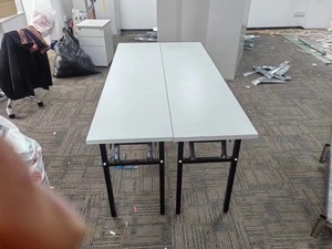 出二手白色长条折叠桌长条桌开会培训教育机构上课桌