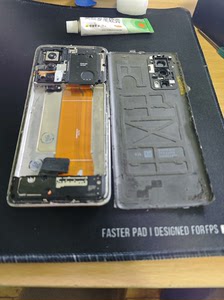 红米k60墨羽色，12加512手机摔了变形电池断了买的时候三