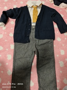 韩国爸爸妈妈男童针织衫套装，18-24m，质量很好，超帅的一