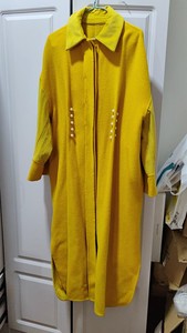 柠檬黄丝绒双面羊绒拼接大衣，宽松版中长款，实物颜色更加亮，9