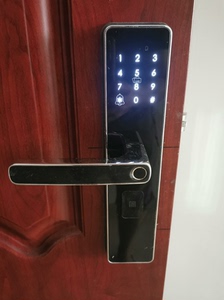 名门智能锁，可刷卡、密码、指纹开门。通用型，四种开门方向可互