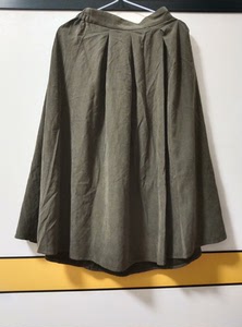灰绿色麂皮绒伞裙半裙 后腰松紧 带内衬 有点分量