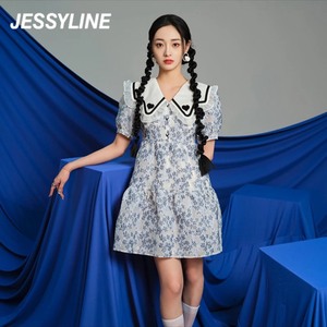 周洁琼同款 jessyline夏装新款杰茜莱娃娃领连衣裙杰西