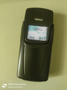 诺基亚8910i，高端钛合金机身，一键自动缓慢上升功能，曾经
