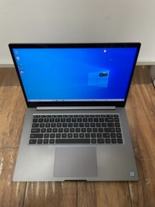 小米15 Pro 灰色笔记本电脑
