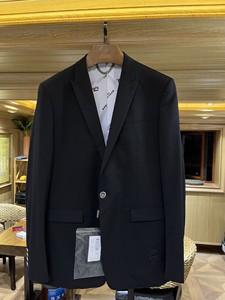 意大利品牌MANGANO西服/黑色西装，简单大方有档次，修身