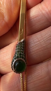 天然A货翡翠帝王绿蛋面项链，原创设计火柴棍造型，款式独特，碎