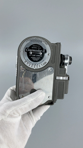 古董收藏：美国Cinemaster II G-8摄影机