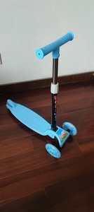 儿童滑板车平衡车滑滑车，小猪佩奇蓝色款，非全新，需要联系