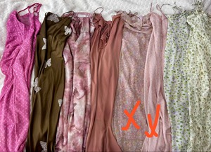 章蜜糖吊带裙，是她家的忠实粉，每年都会买很多她家裙子，全部都