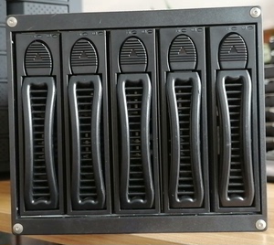 全新5盘位SATA/SAS硬盘笼，硬盘盒，扩展柜，支持热插拔
