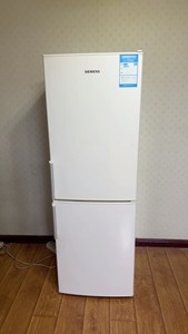 西门子两开门冰箱 超静1级能耗很省电，容量：186升，高1.