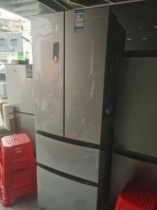 容声对开门冰箱，1级能耗，九成新，300多升大容量