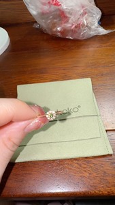 某宝 yoyokoko店铺购买14k金钻石戒指 她家都是韩国