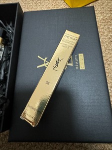 圣罗兰ysl24年生日卡赠送黑管唇膏28色号，全新未使用，专