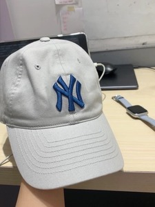 韩国乐天免税专柜店购买的，未使用，全新MLB灰色帽子ny蓝色