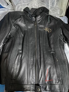 全新，女款纪念版哈雷110周年皮衣两件套