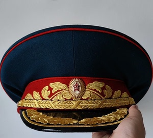 苏联元帅廉价礼服帽。