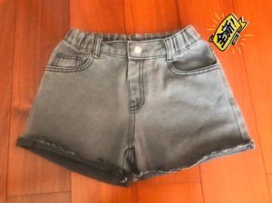 韩国正品代购大童黑灰色牛仔短裤，198元购入，全新没穿过。质