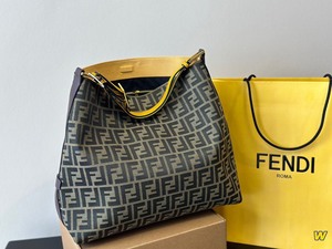FENDI芬迪双F满印购物袋手提包包女士包包