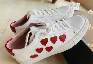 全新OZLANA 不对称爱心鞋 购于澳洲代购 等了一个多月拿