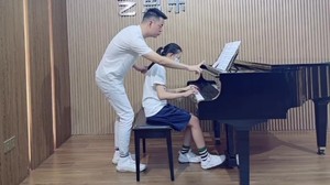 深圳钢琴教学！教龄十余年的钢琴老师，毕业于武汉音乐学院。