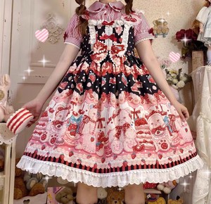 出玩偶的心跳lolita小裙子草莓熊的玩偶JSK 送个裙撑
