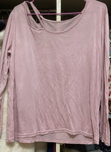 王希之家韩国代购斜肩吊带淡粉色防晒超薄T恤，波拉家博啦啦同款
