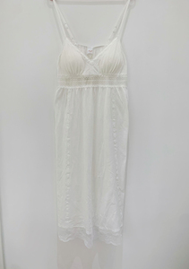 纳妮儿全新正品带吊牌女士夏季纯白色蕾丝吊带睡裙有胸垫