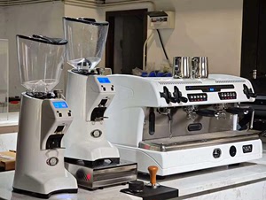 拉斯帕扎拉 S5双头咖啡机  闲置出售  改了白色烤漆 详情