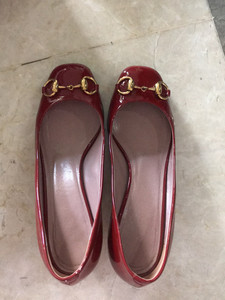 古驰37小跟红色女鞋CUCCI本人在天津银河商场购买.贴了底