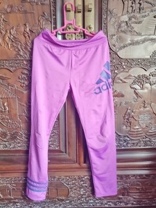 152码女童裤，Adidas阿迪达斯运动裤，颜色很好看，紫色