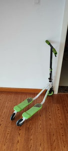 ZOOM瑞姆儿童蛙式车剪刀车滑板车3轮可折叠轮滑新品童车闲置