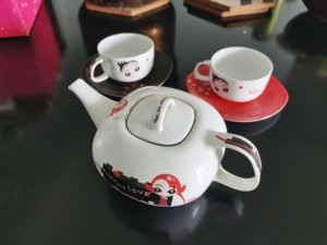 华陶陶瓷茶具套装可爱卡通一壶两杯两盘低价出