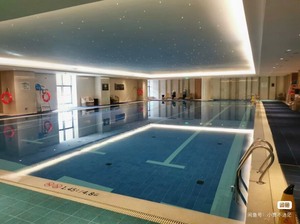 出售郑州喜来登酒店游泳健身个人半年卡。低价出。
