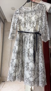 韩国RENEEVON高级蕾丝连衣裙，优雅浪漫减龄。原价272