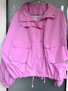 UZZU优组家的粉色秋装外套  短款风衣上衣   299入的