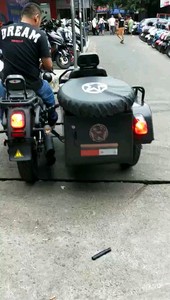 海陵侉子摩托车250CC， 侉子摩托，边三轮，宗申发动机电喷
