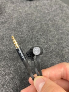 自用黑色色Beats urBeats 3 3.5插头耳机 成