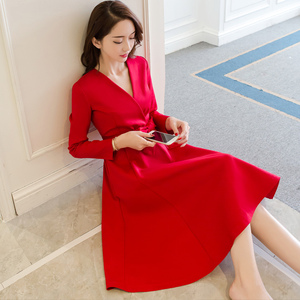长袖红色连衣裙2019新款女装春装韩版显瘦时尚中长款修身针织