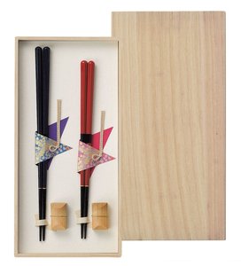 现货日本进口兵左卫门夫妻天然木筷子两双入付筷托木盒装结婚贺礼
