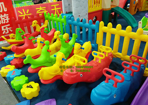 儿童跷跷板幼儿园双人跷跷板摇马动物塑料小马海狮鲸鱼公鸡跷跷板