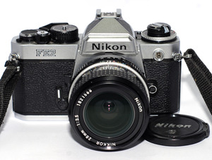 尼康 nikon FE2 钛帘胶片相机（单机身）