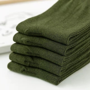 四季男士结实劳保袜子耐磨透w气吸汗防臭优质棉袜军绿色中筒运动