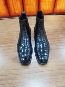 鳄鱼皮靴子意大利进口鳄鱼肚皮纯手工缝制固特异手工鞋男士马丁靴