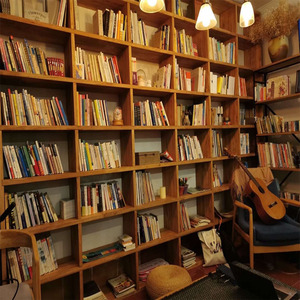 定制书架老榆木松木书柜定做满墙整墙实木书架隔断吊柜格子漫咖啡