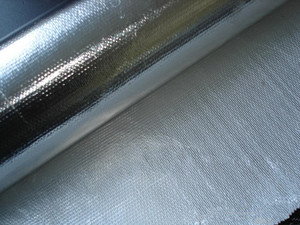 空调风道油烟机管道隔热保温铝箔网格布自粘反光隔热阻燃铝箔布